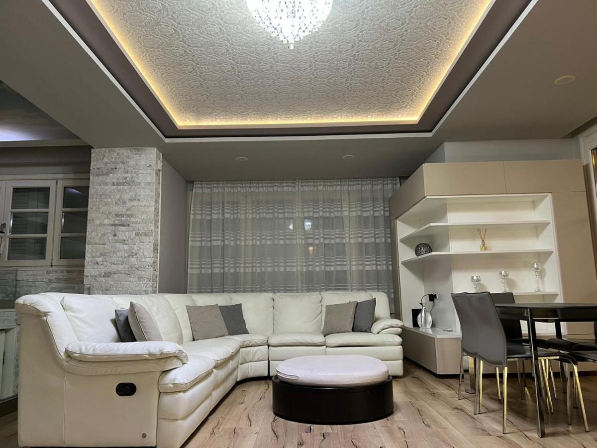 Attico Vlorë